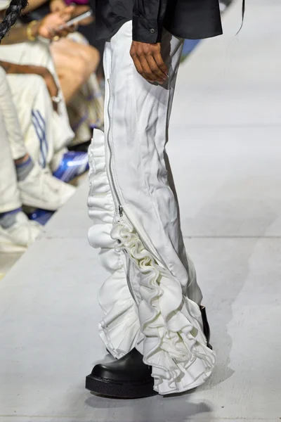 Look 38